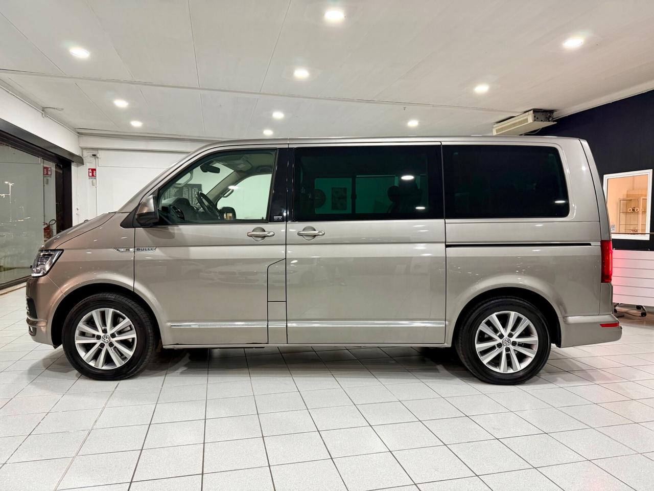 Volkswagen Transporter 2.0 GENERATION SIX FULL OPTIONAL
