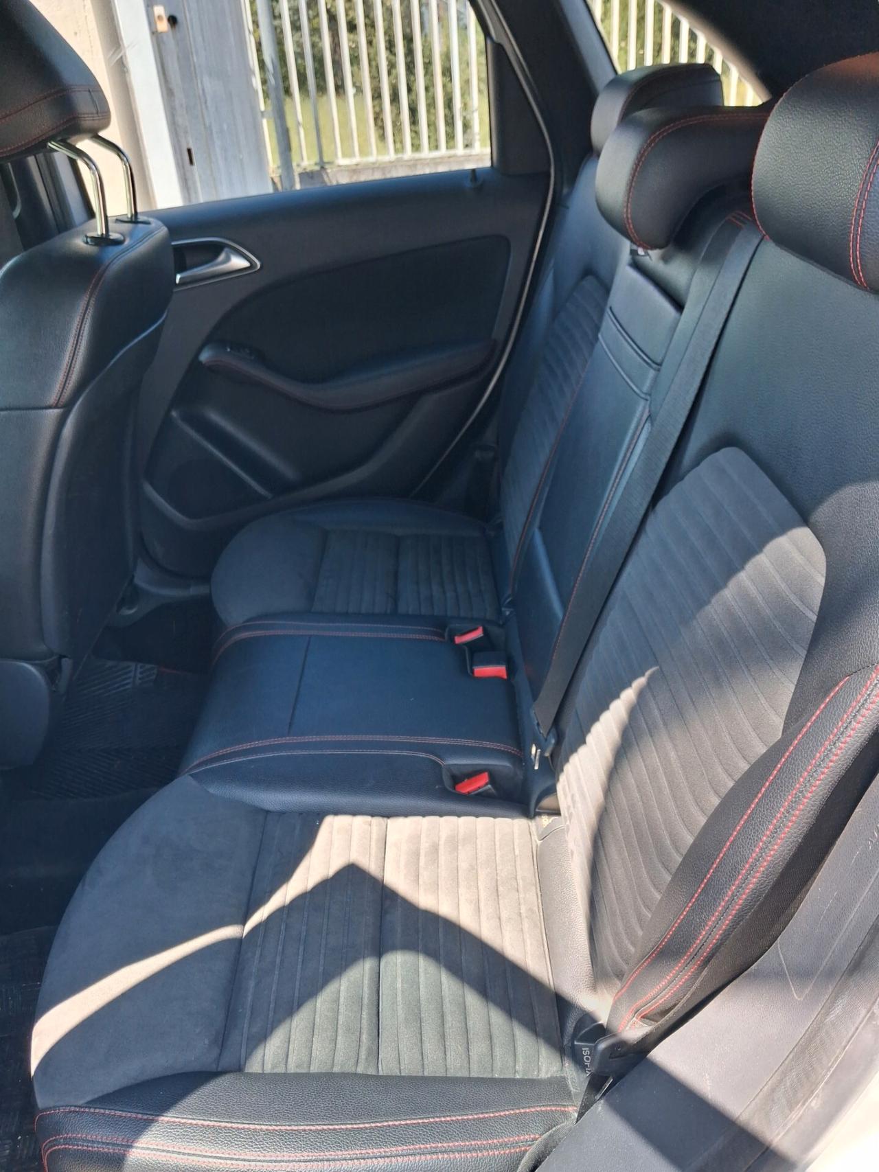 Mercedes-benz B 180 109cv amg line