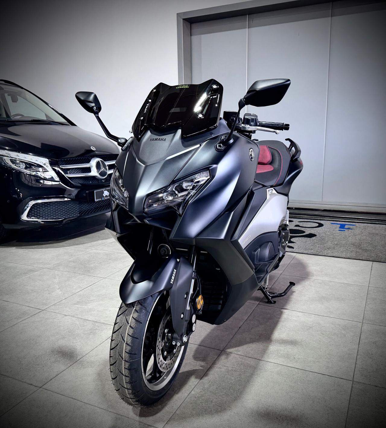 Yamaha T Max 560 Black Max 25th Anniversary