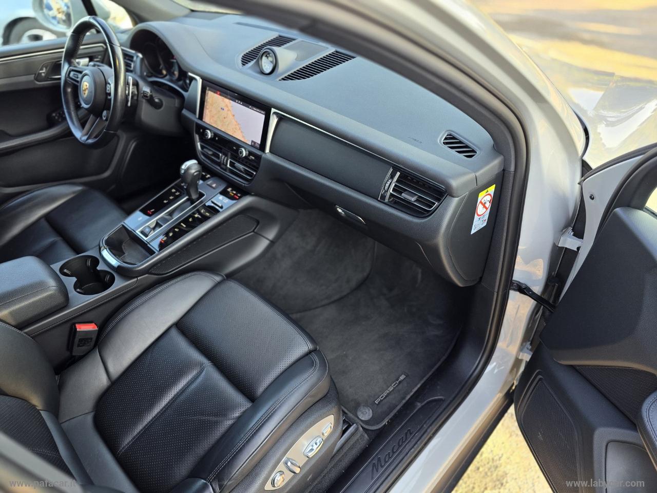 PORSCHE Macan 2.0 T