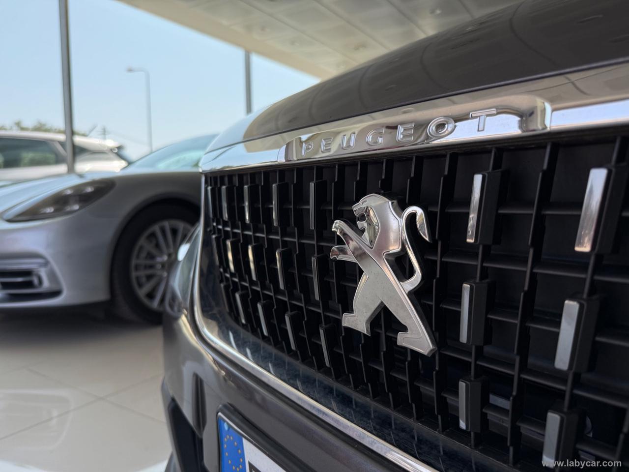 PEUGEOT 2008 BlueHDi 100 S&S Allure