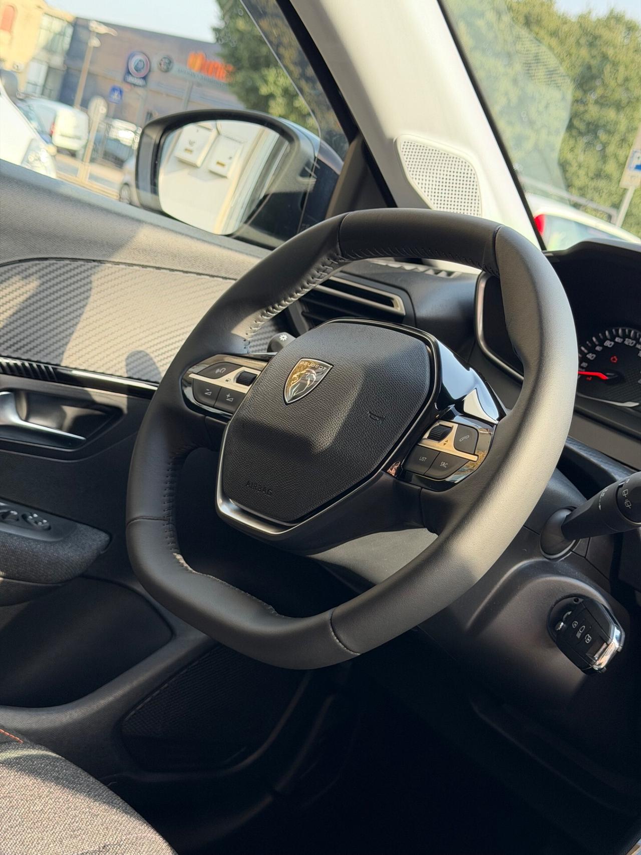 Peugeot 208 Hybrid 110 e-DCS6 Allure