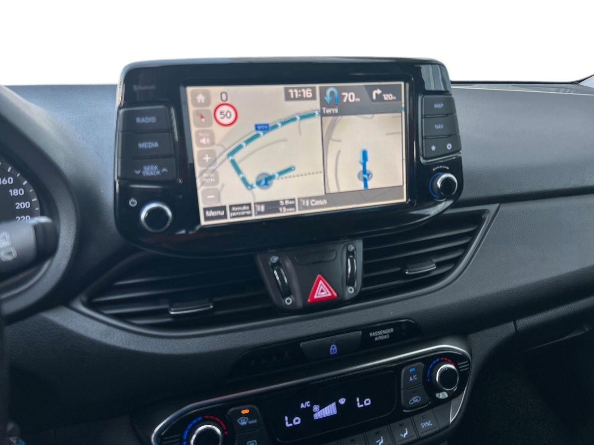 HYUNDAI i30 - i30 1.6 CRDi VGT 16V 115CV 5p. Dynamic wagon