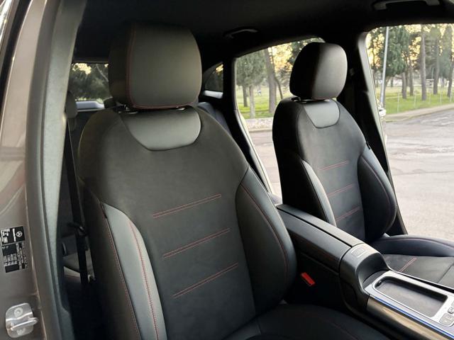 MERCEDES-BENZ GLA 200 d Automatic Premium Amg PACK NIGHT