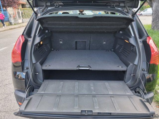 PEUGEOT 3008 1.6 HDi 112CV Tecno