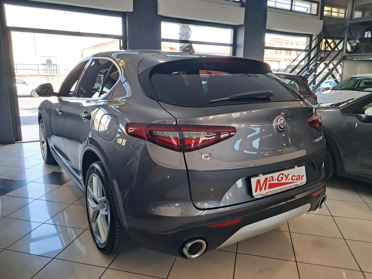 Alfa Romeo Stelvio 2.0 Turbo 280 cv AT8 Q4 Super