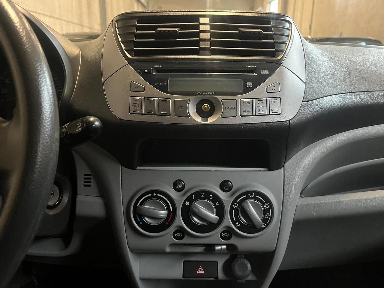 Nissan Pixo 1.0 benzina 5 porte Fun