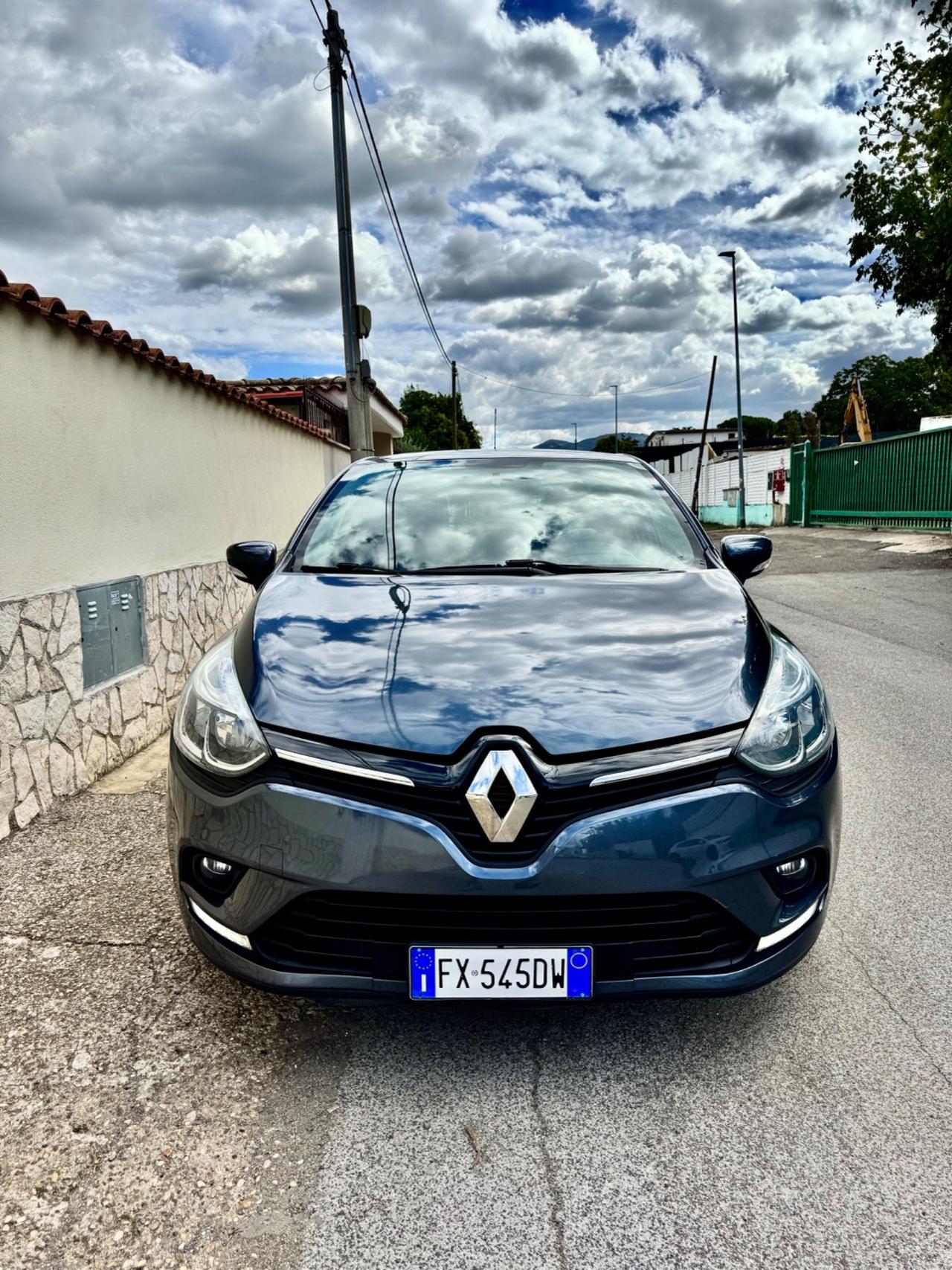 Renault Clio 1.5 dCi Costume national