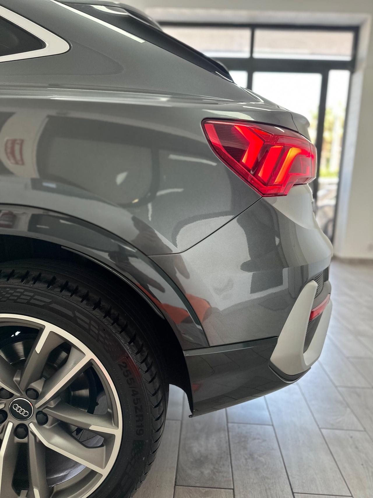 Audi Q3 35 TDI S tronic line edition
