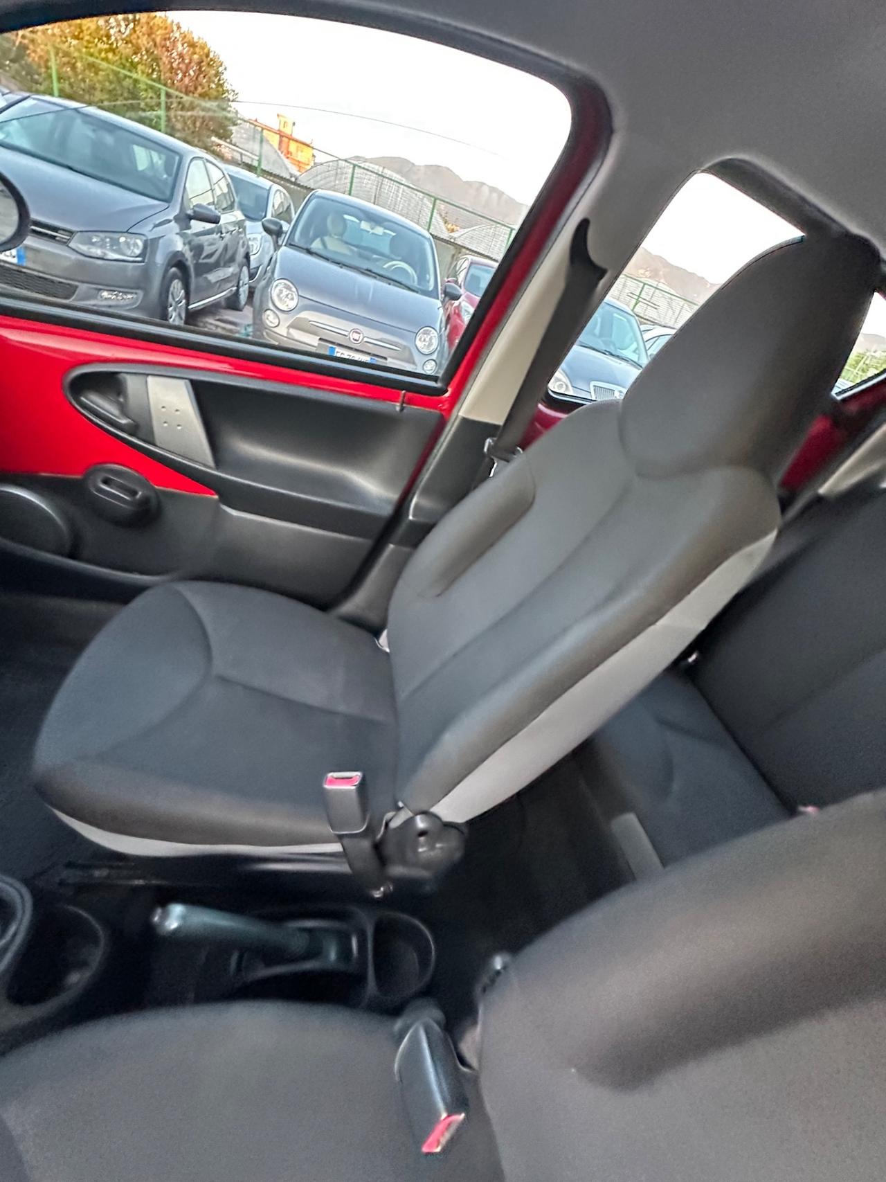 Toyota Aygo 1.0 12V VVT-i 5 porte Cool Soda Connect