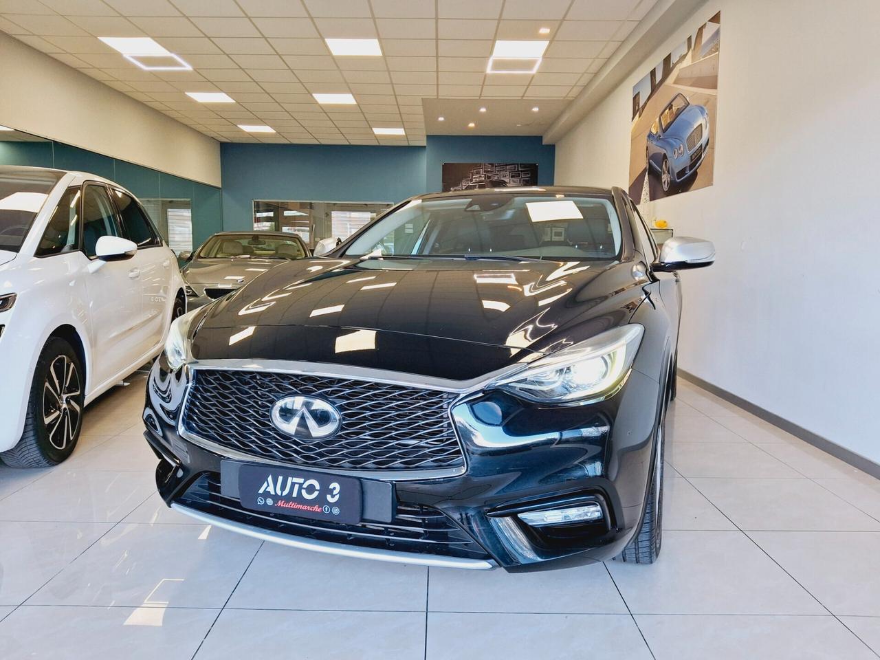 Infiniti Q30 1.5 diesel Premium Tech "Automatica!