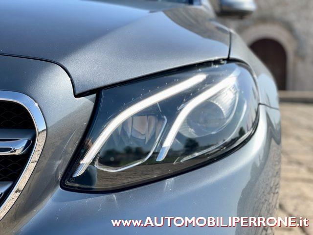 MERCEDES-BENZ E 220 d Sport (Virtual/Navi/Retro/LED)