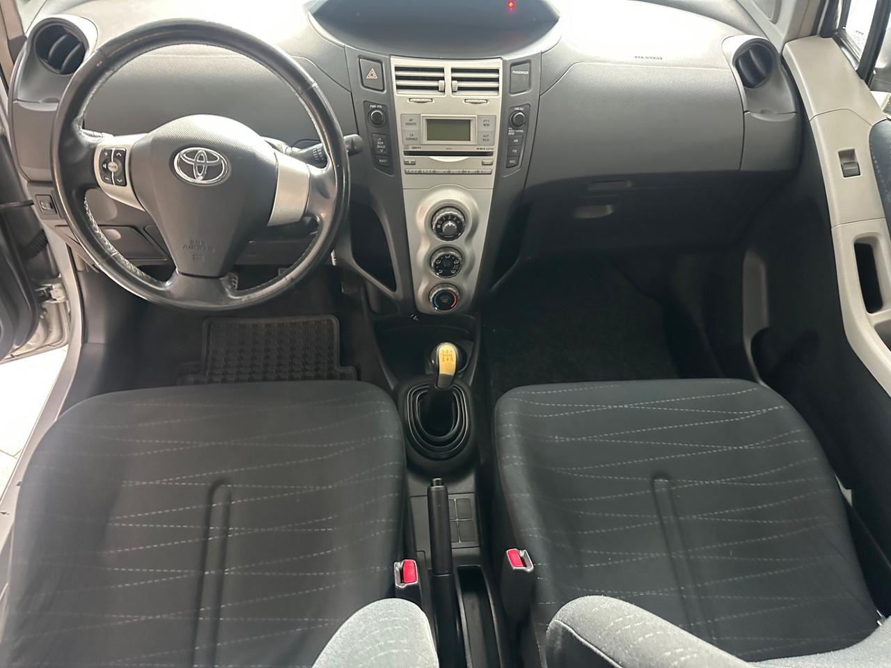 Toyota Yaris 1.0 5 porte Sol