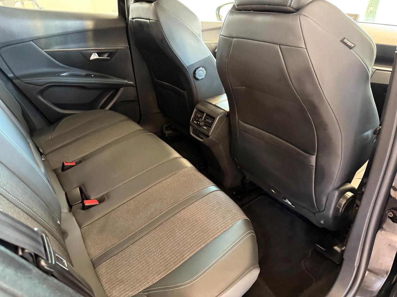 Peugeot 3008 BlueHDi 130 S&S EAT8 Allure Pelle RetroCam Full