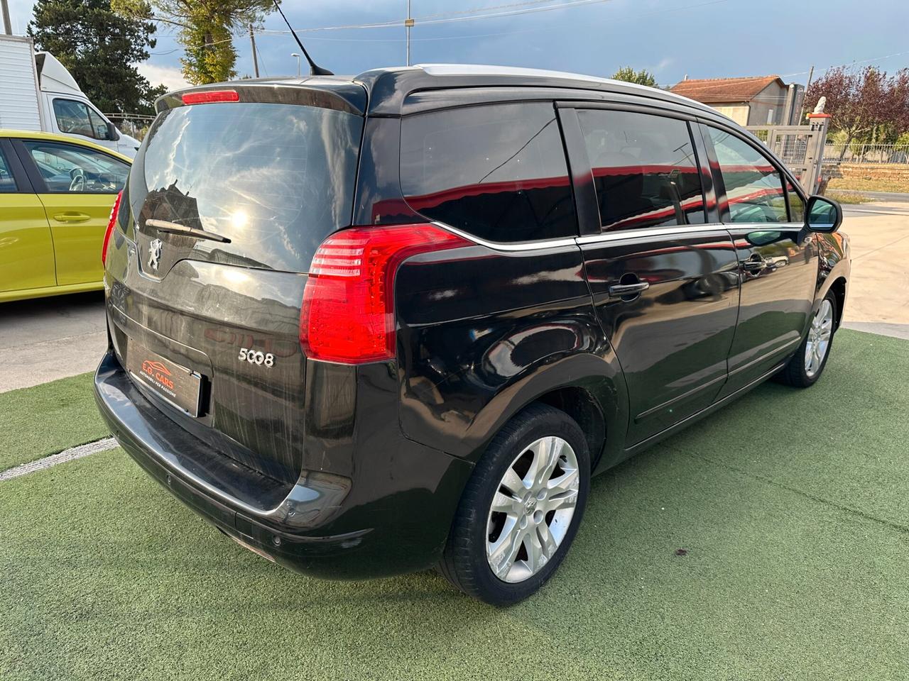 Peugeot 5008 1.6HDI*7 POSTI*111CV*TETTO PANORAMICO*