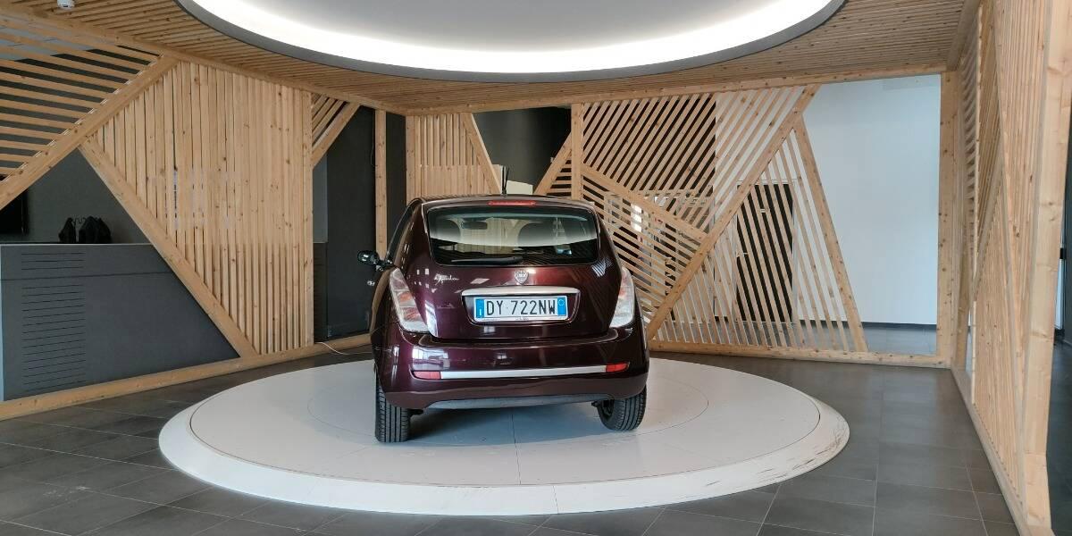 Lancia Ypsilon 1.2 8v New Oro (oro)