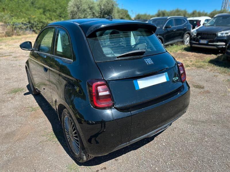 Fiat 500 500e Berlina 42 kWh Icon