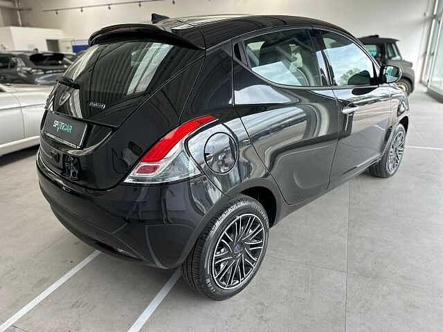 Lancia Ypsilon 1.0 FireFly 5 porte S&S Hybrid Ecochic