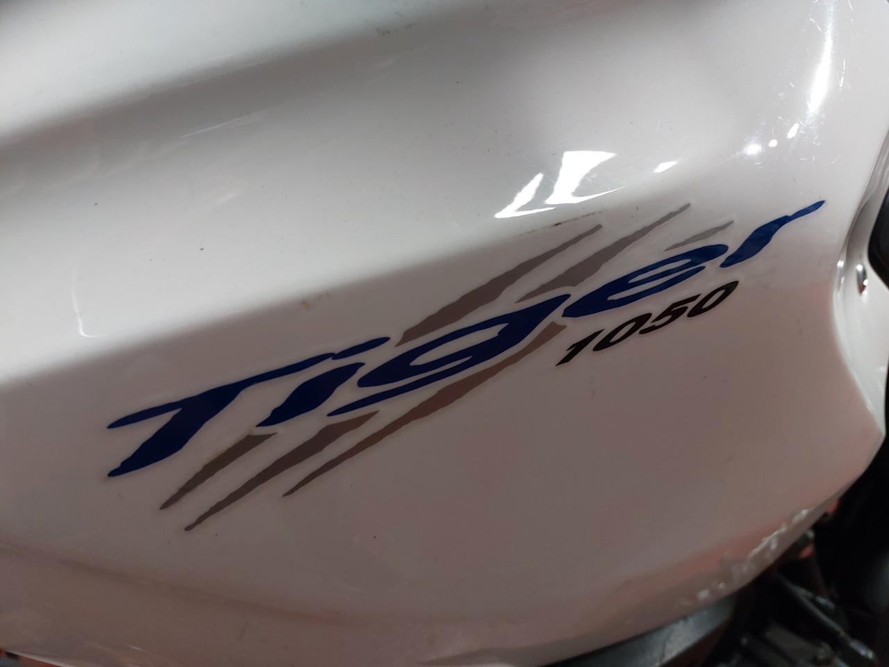 TRIUMPH TIGER 1050 TAGLIANDO PNEUMATICI NUOVI
