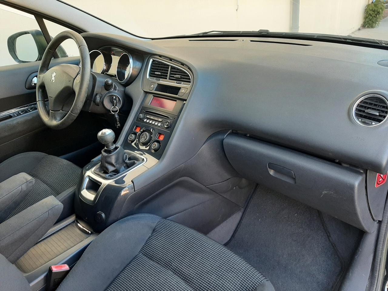 Peugeot 5008 1.6 HDi 112CV Active