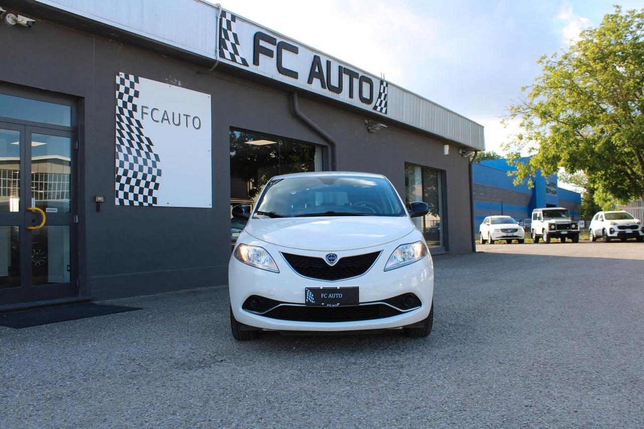 Lancia Ypsilon 1.2 69 CV 5 porte GPL Ecochic Gold