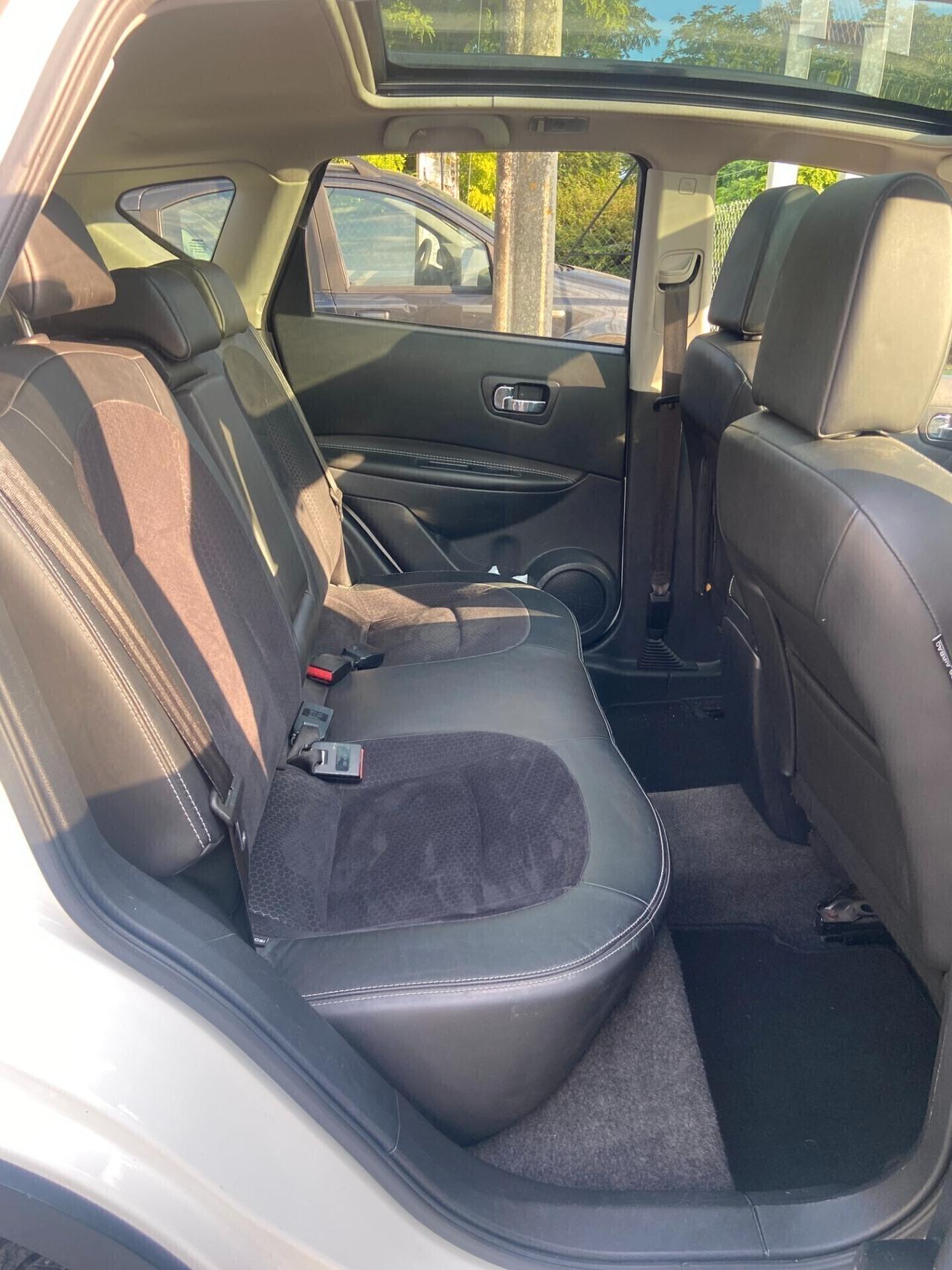 Nissan Qashqai 1.6 dCi Tekna (Tetto-Navi-Retro)