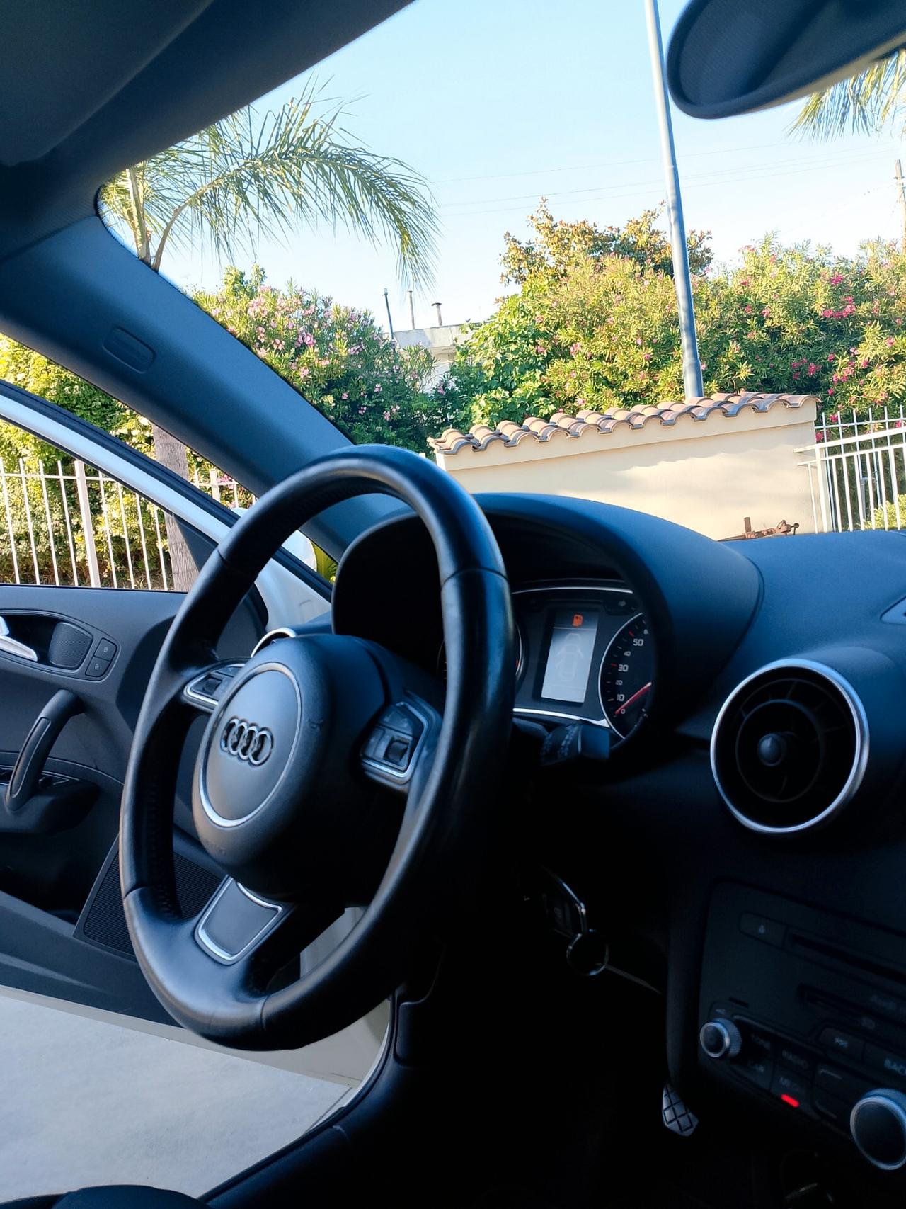 Audi A1 1.6 TDI S line edition