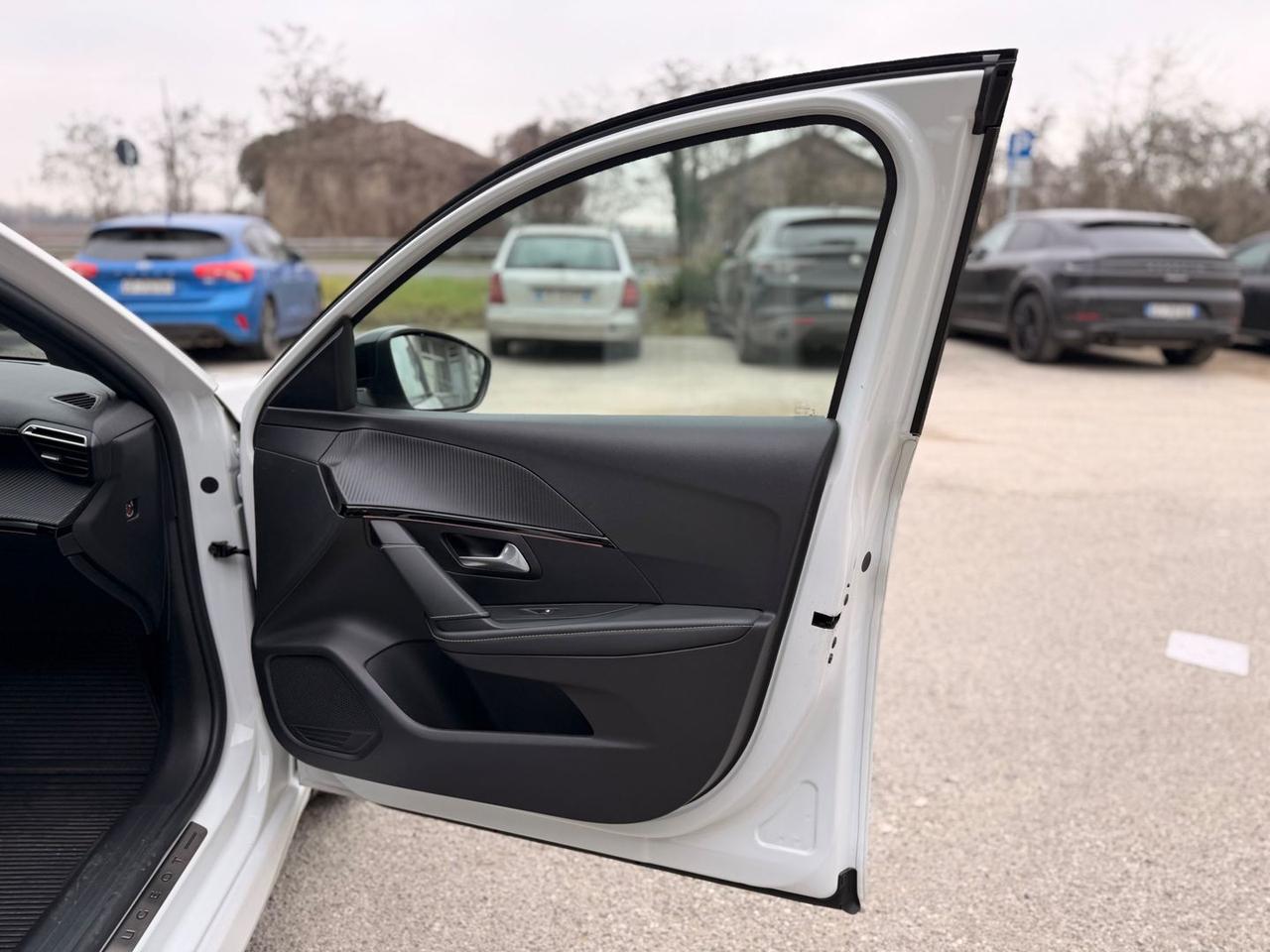 Peugeot 208 GT 1.2 PureTech 100 #8668