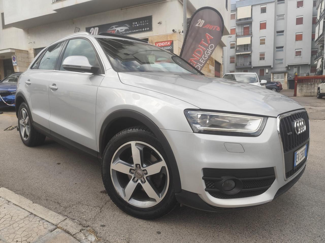 Audi Q3 2.0 TDI Quattro * TETTO PANORAMICO APRIBILE * Navi * Garantita 12 Mesi