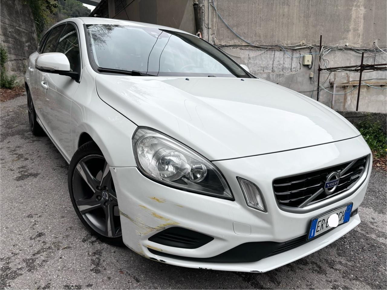 Volvo V60 D3 R-design Kinetic