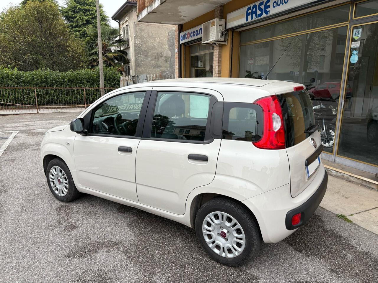FIAT Panda 1.2 Lounge SOLI 44mila Km - 2017