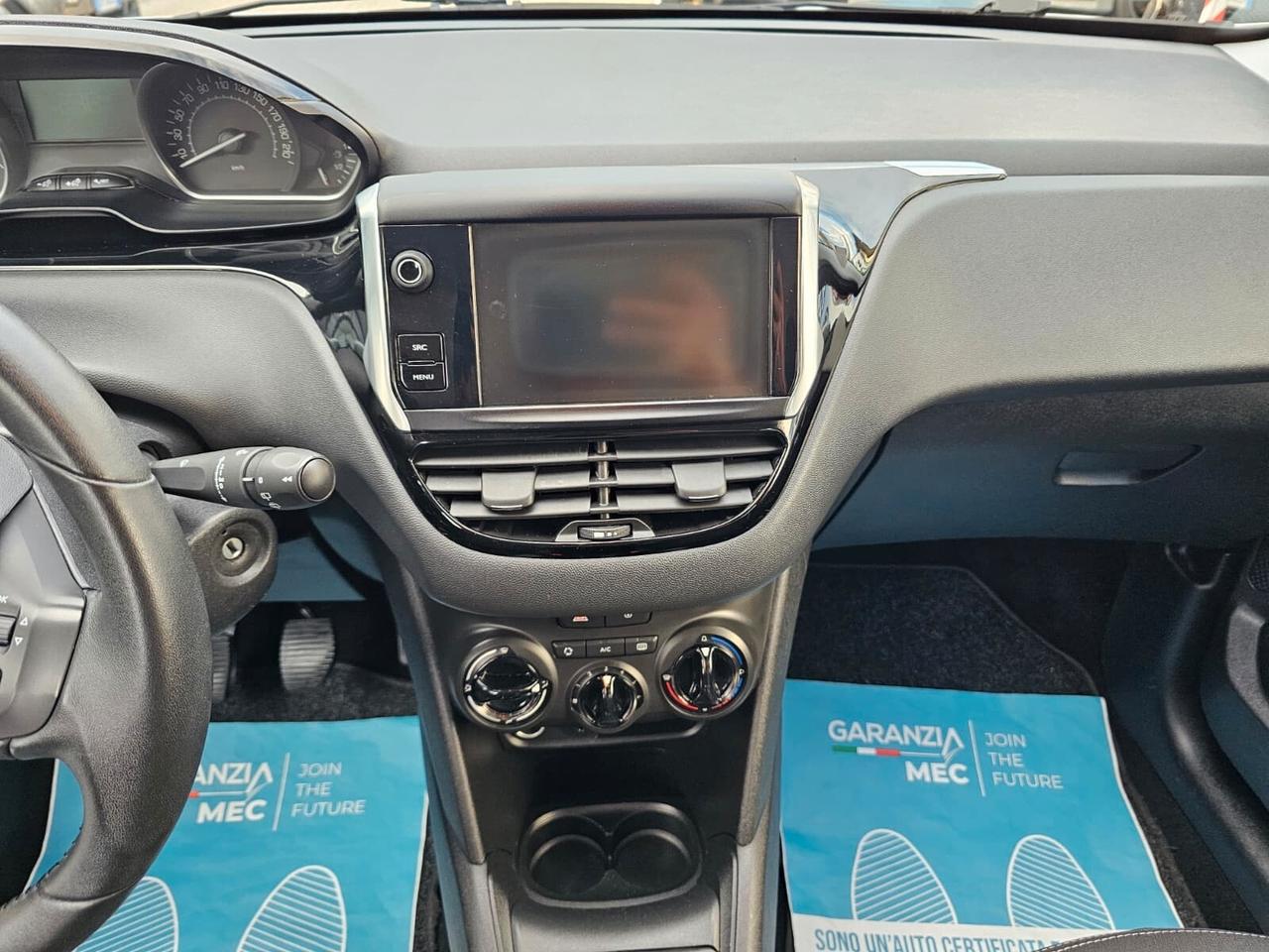 Peugeot 208 PureTech 82 5 porte Active - Pari al nuovo