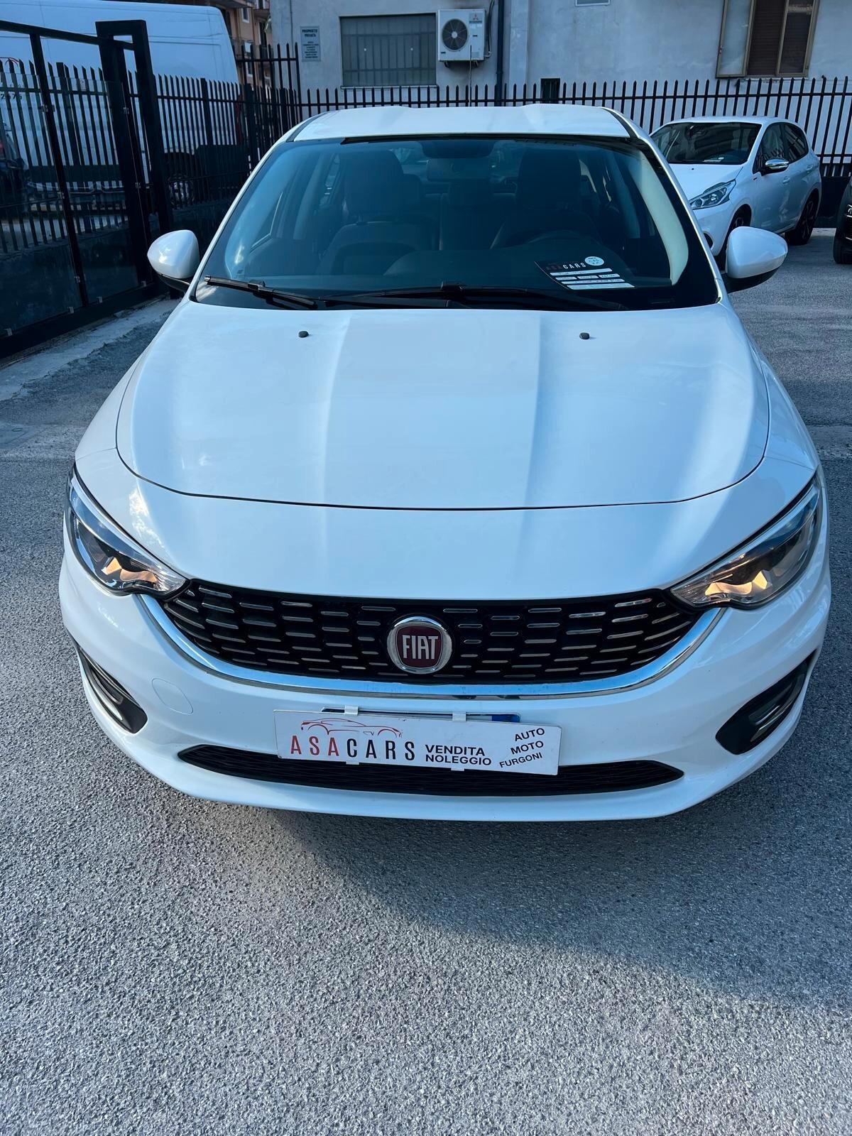 Fiat Tipo 1.6 Mjt 4 porte Lounge