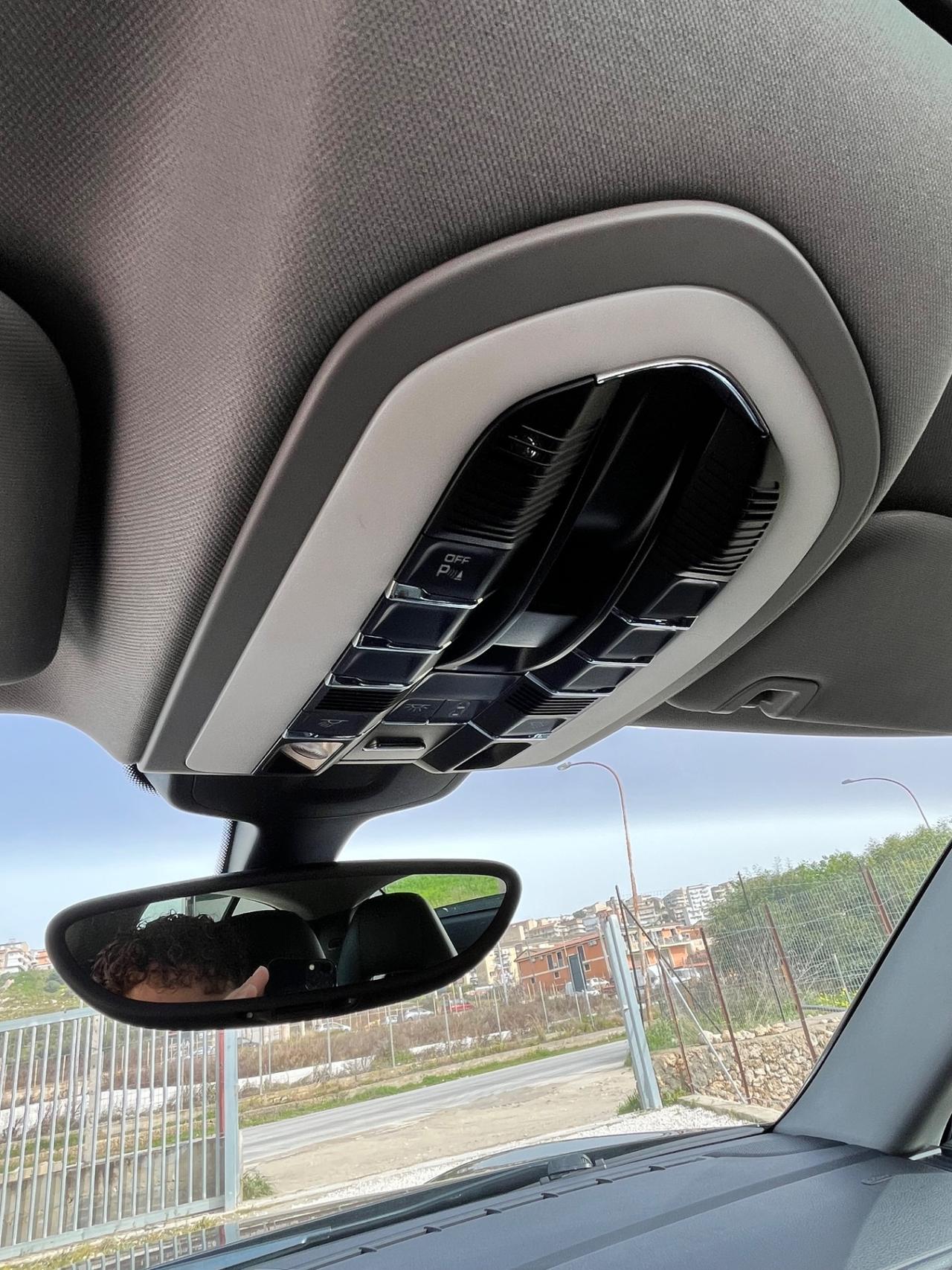 Porsche Panamera tetto apribile