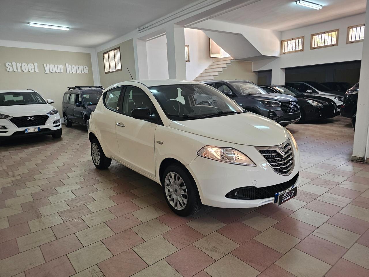 Lancia Ypsilon 0.9 TwinAir 85 CV 5 porte Metano Ecochic Gold