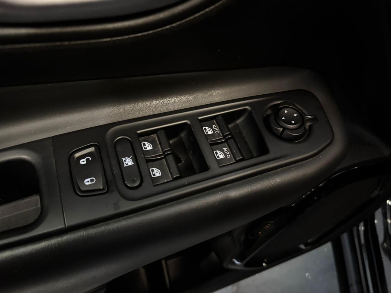 Jeep Renegade 1.6 Mjt 120 CV Night Eagle