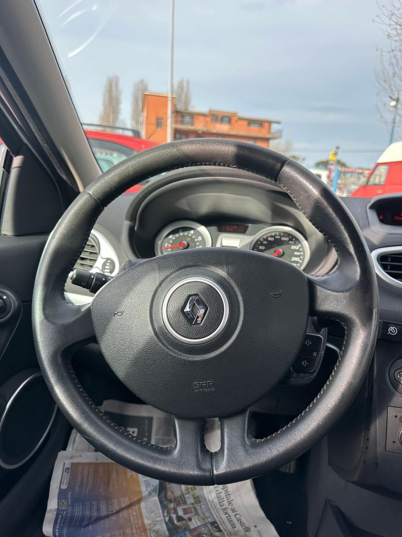 Renault Clio 1.6 benzina