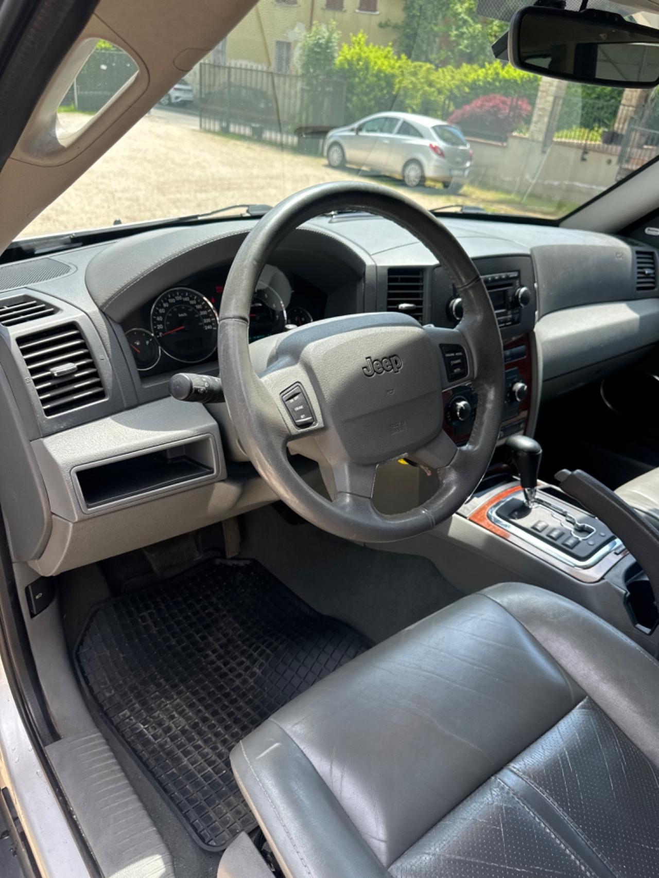 Jeep GRAND CHEROKEE 3.0 V6 CRD OVERLAND KMCERT UNICOPR GARANZ