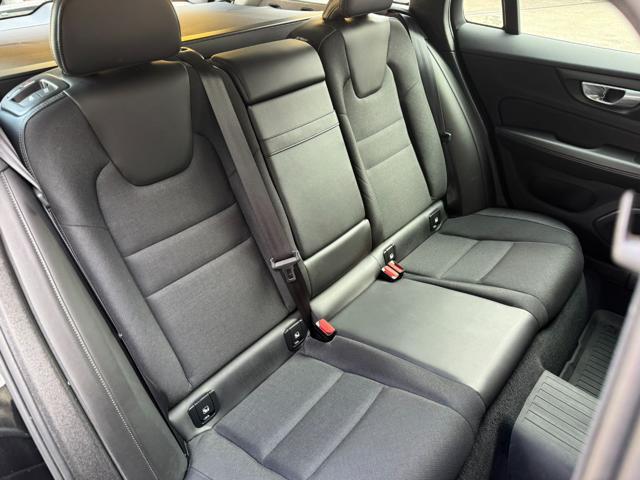 VOLVO V60 Cross Country D4 AWD Geartronic Business Plus