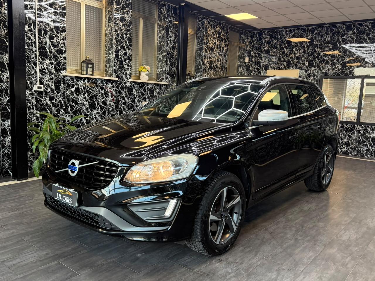 Volvo XC 60 XC60 D5 AWD Geartronic R-design