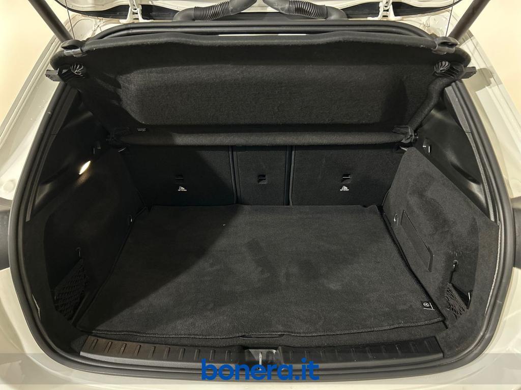 Mercedes GLA 200 200 D Premium 8G-DCT