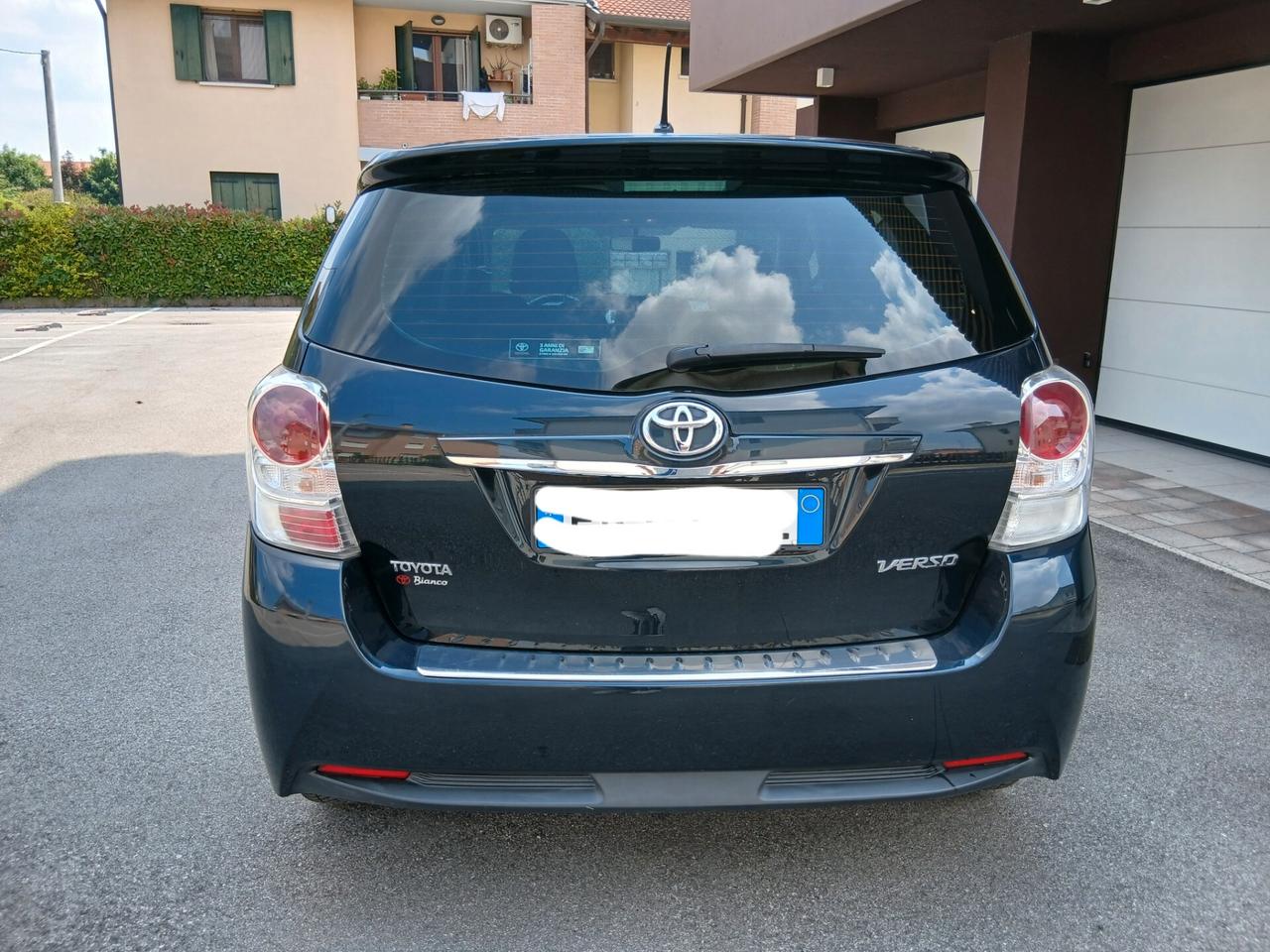 Toyota Verso 1.6 D-4D Business tua a € 185 mese