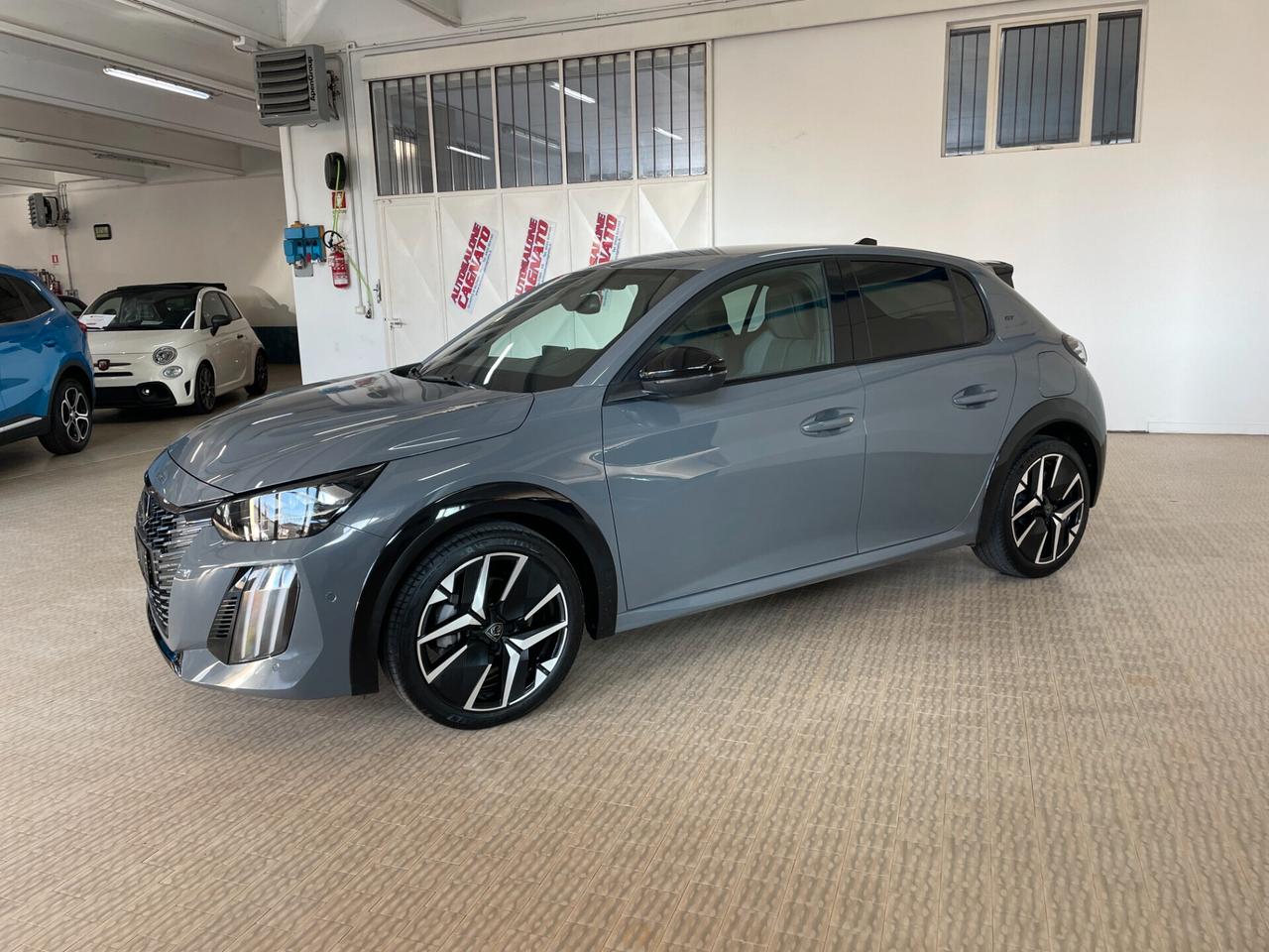 Peugeot 208 Hybrid 145cv e-DCS6 GT 2025 km9700