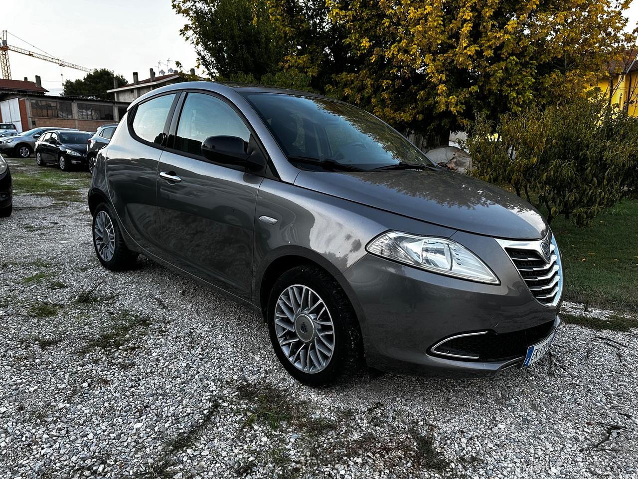 Lancia Ypsilon 1.3 MJT 16V 95 CV 5 porte S&S Silver