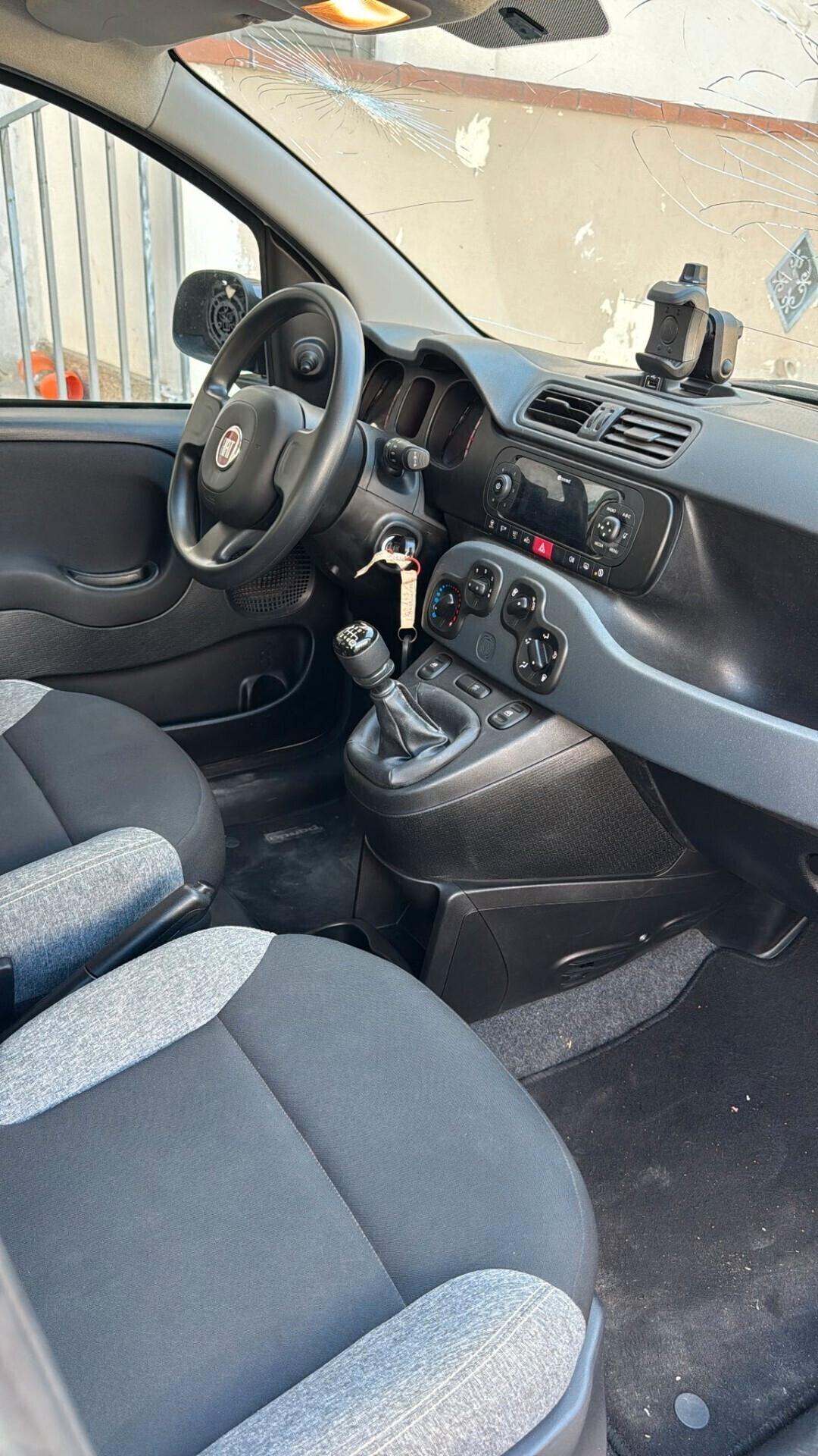 Fiat Panda 1.0 FireFly S&S Hybrid Elettrica - Benzina