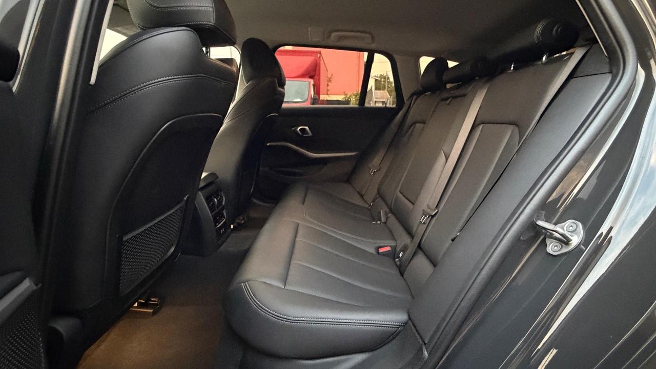 BMW 316D TOURING 2.0 ADVANTAGE AT8 122 CV - FULL LED, PELLE, NEOPATENTATI