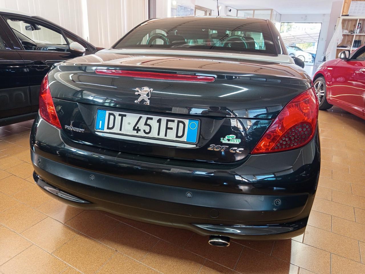 Peugeot 207 1.6 HDi 110CV CC Féline