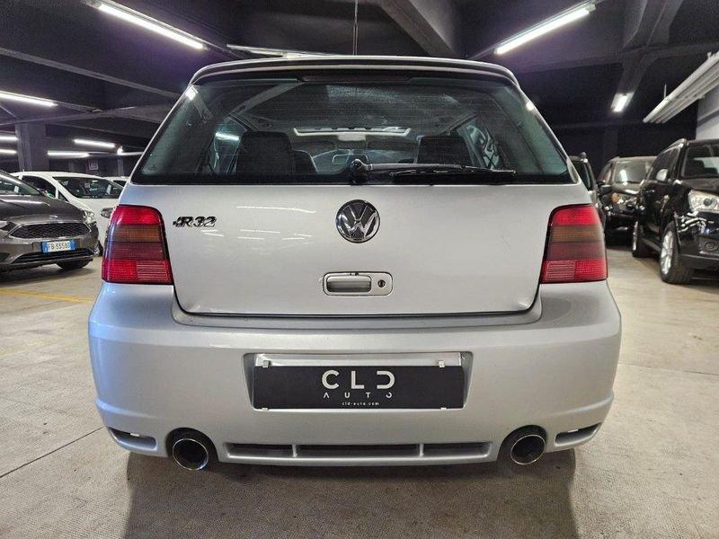 Volkswagen Golf R IV 3.2 V6 cat 5 porte R32