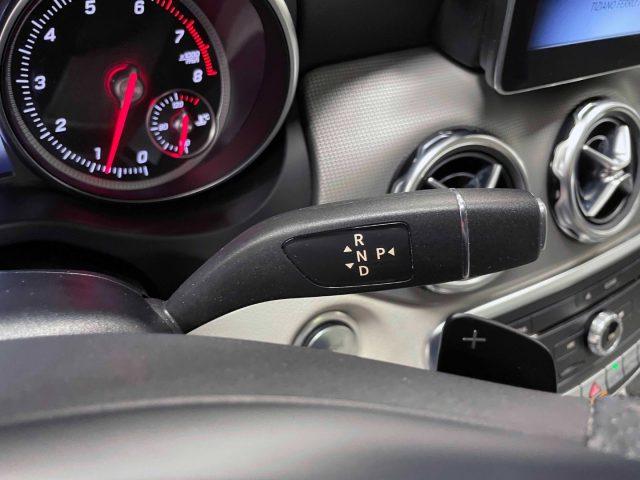 MERCEDES-BENZ GLA 220 PREMIUM 4MATIC AUTO