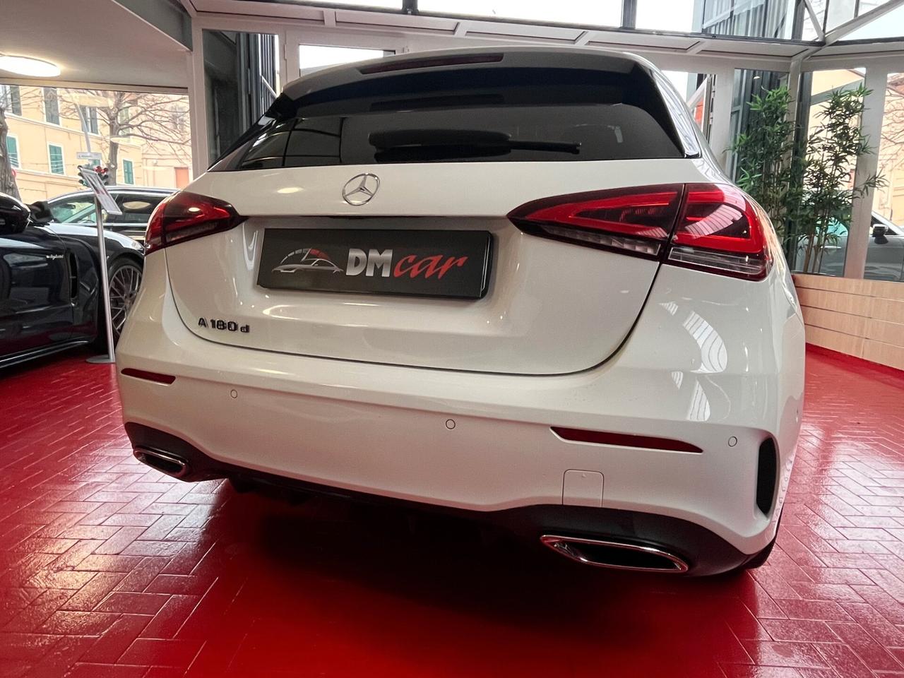 MERCEDES CLASSE A 1.6 TDI 116CV Sport Extra Cambio automatico Navi Cerchi AMG Pelle Alcantara allestimento AMG OK NEOPATENTATI